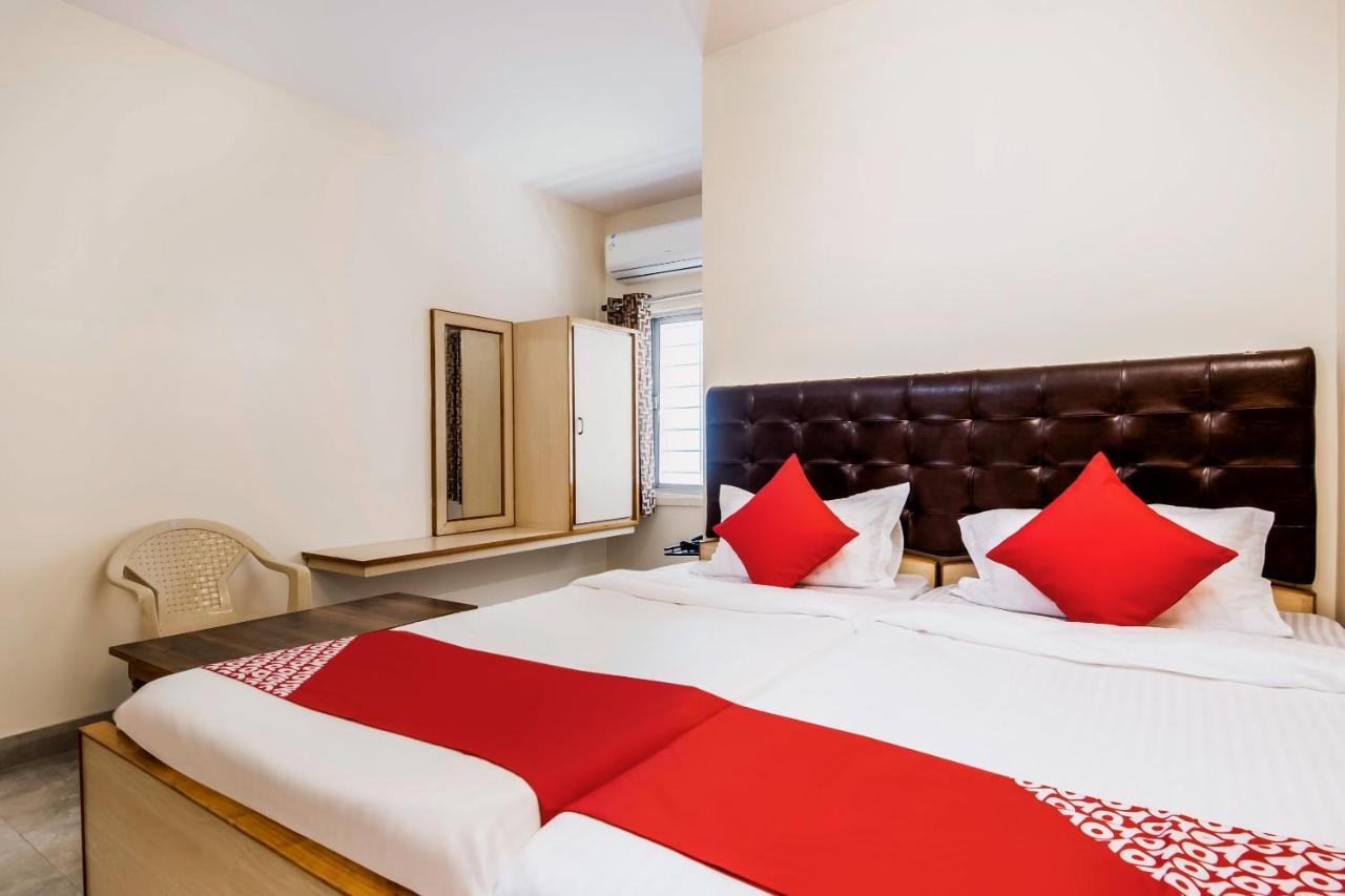 Super Oyo G P Residency Otel Kākināda Dış mekan fotoğraf