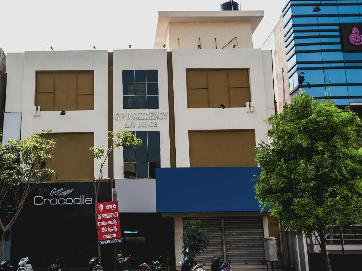 Super Oyo G P Residency Otel Kākināda Dış mekan fotoğraf